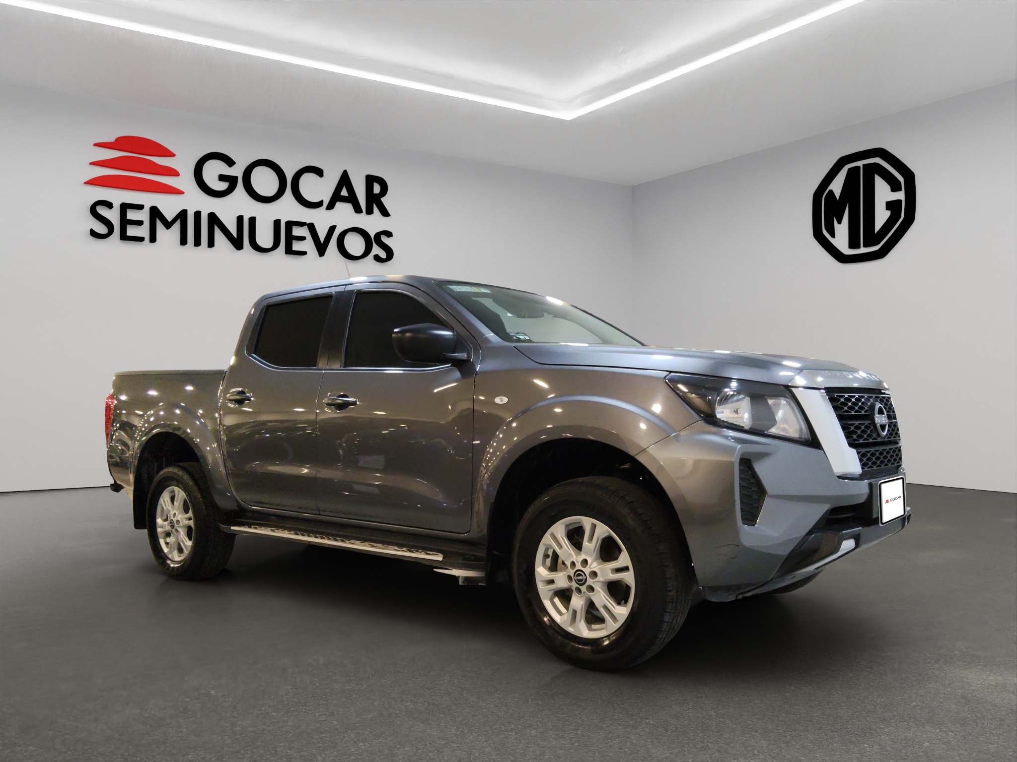 Nissan Comerciales Frontier y NP 300 Frontier Pick-Up 4 pts. Frontier XE, Doble Cab., L4, 2.5l, TM6, a/ac., VE, R-17 2024