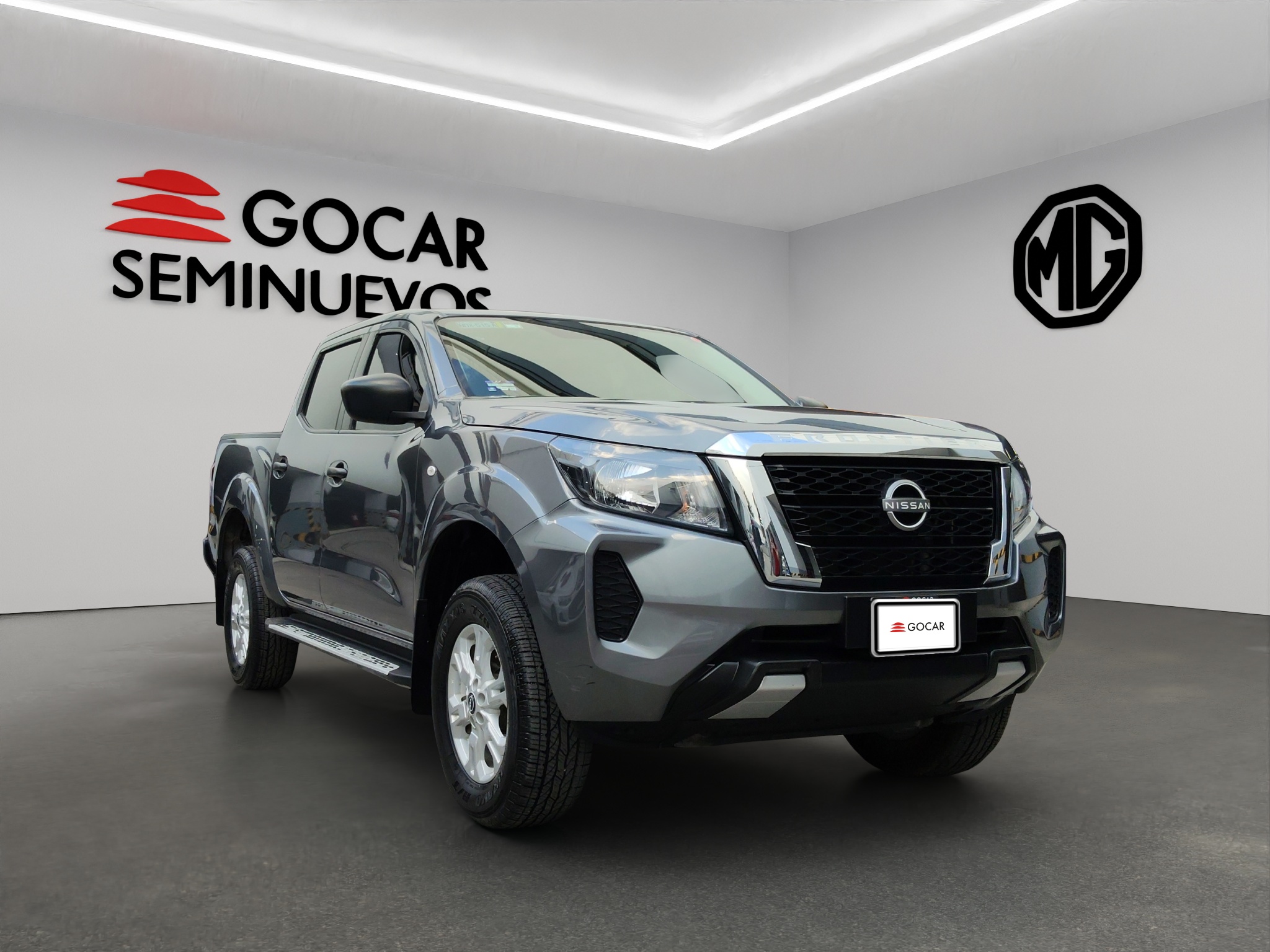 Nissan Comerciales Frontier y NP 300 Frontier Pick-Up 4 pts. Frontier XE, Doble Cab., L4, 2.5l, TM6, a/ac., VE, R-17 2024