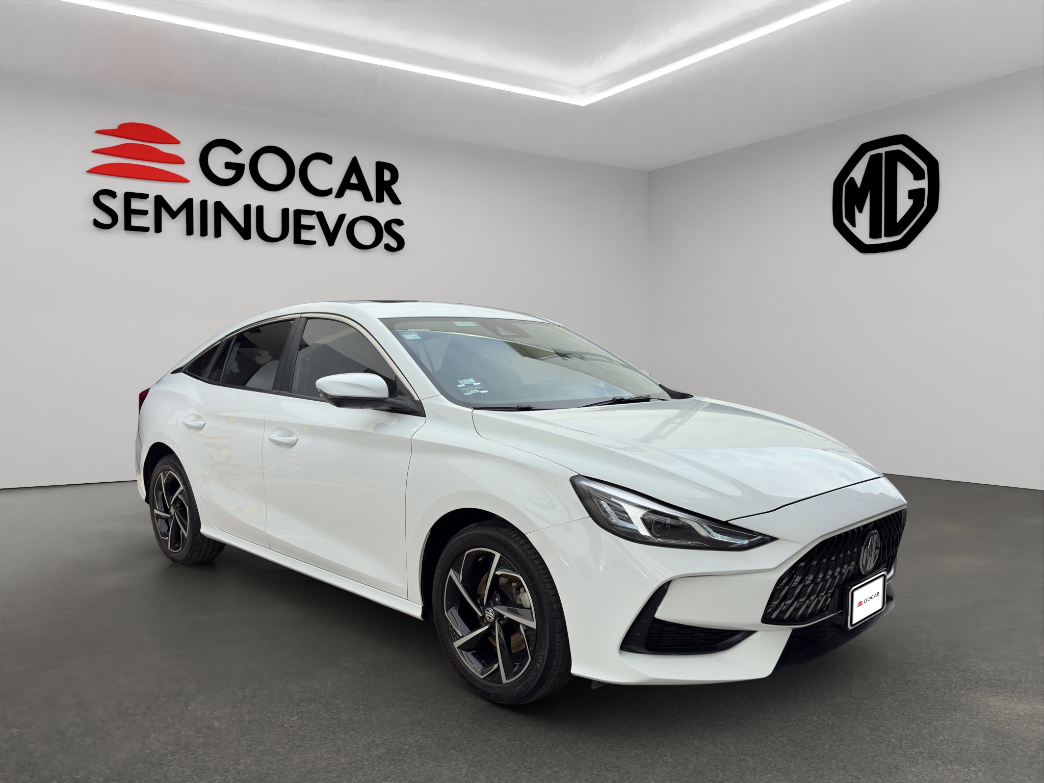 MG GT 4 pts. Alpha, 1.5T, TA, piel, QC, cambios al volante, RA-17 2023